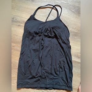 Lululemon size 6. Scrappy tank